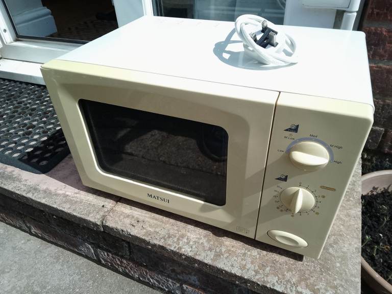 Matsui microwave oven