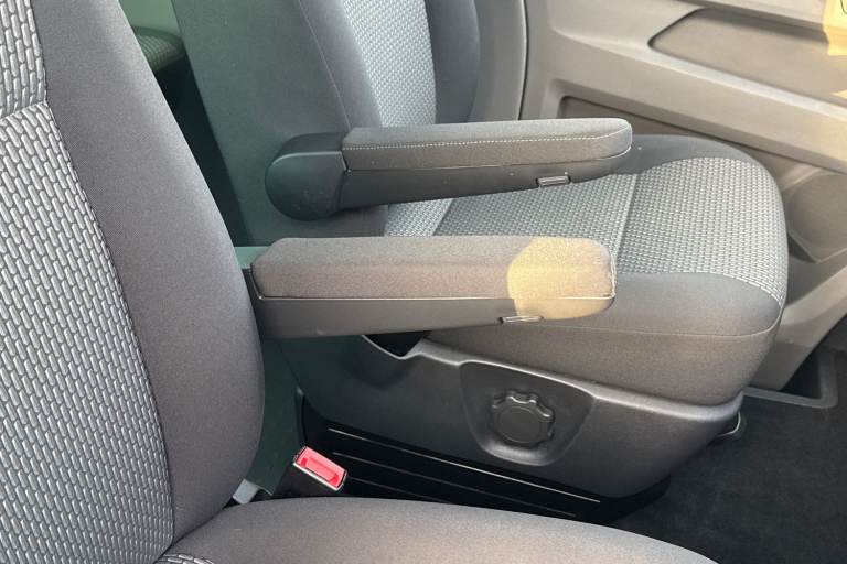 2024 Volkswagen Transporter 2.0 TDI 150 Highline Kombi Van DSG WINDOW VAN DIESEL Automatic