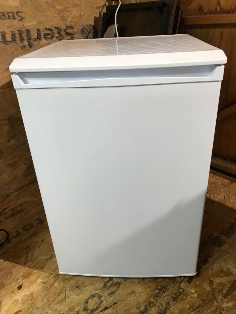 Let undercounter fridge with freezer compartment £50
