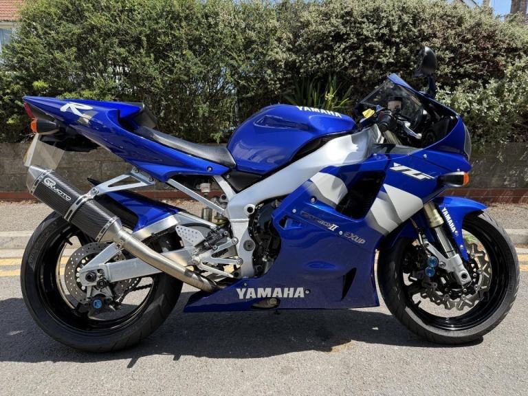 YAMAHA R1 2000