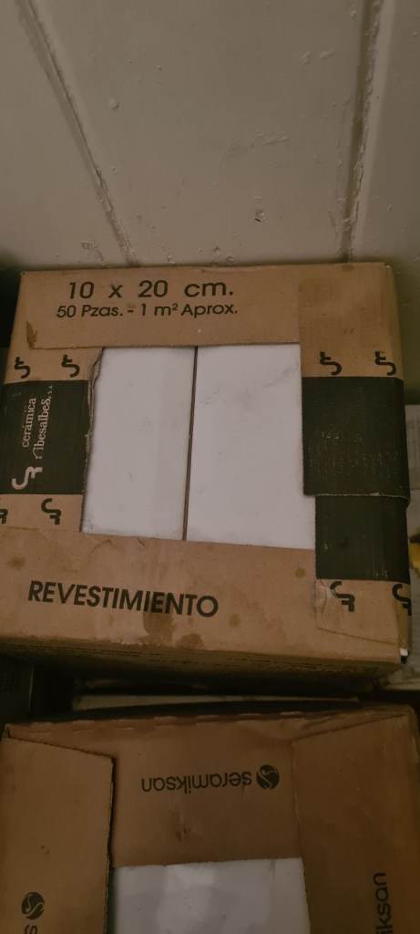 Wall tiles 