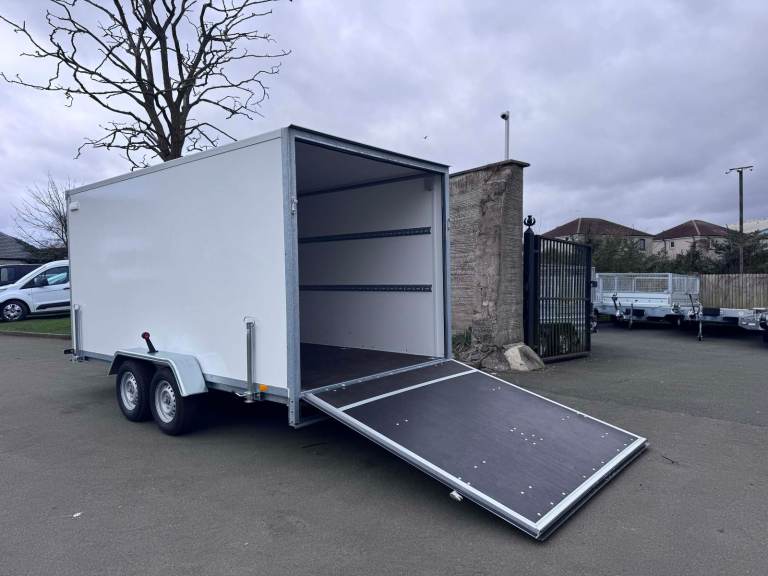 BRAND NEW 400CM X 200CM X 190CM TWIN AXLE BOX TRAILER WITH RAMP DOOR 2700KG BRAKED