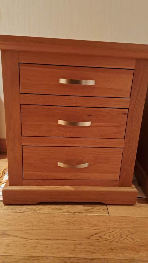 3 Drawer Bedside cabinets