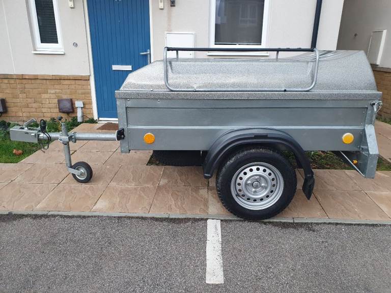 Agados 6x4 Trailer with lockable hard top and roof rack 