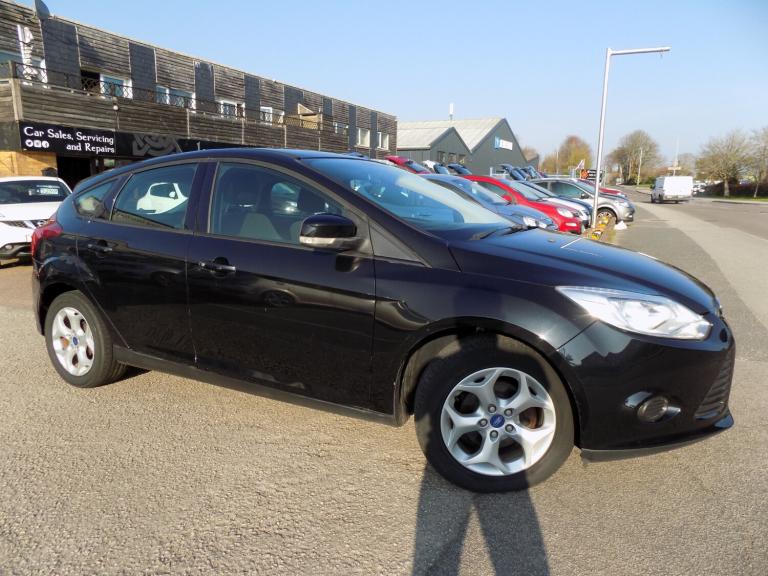 2012 Ford Focus 1.6 Edge 5dr HATCHBACK Petrol Manual