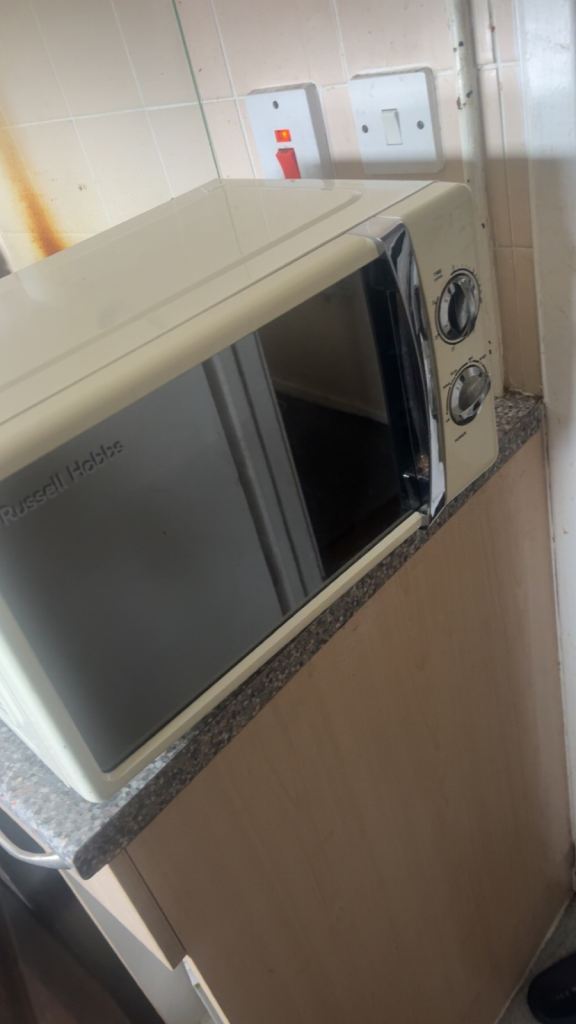Virtually brand new microwave 