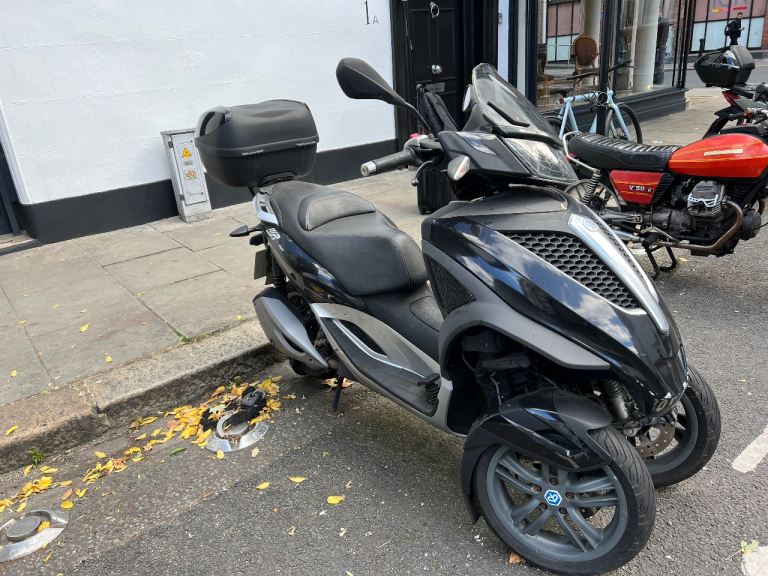 Piaggio, MP3, 2012, 278 (cc) very low mileage. reasonable offers considered