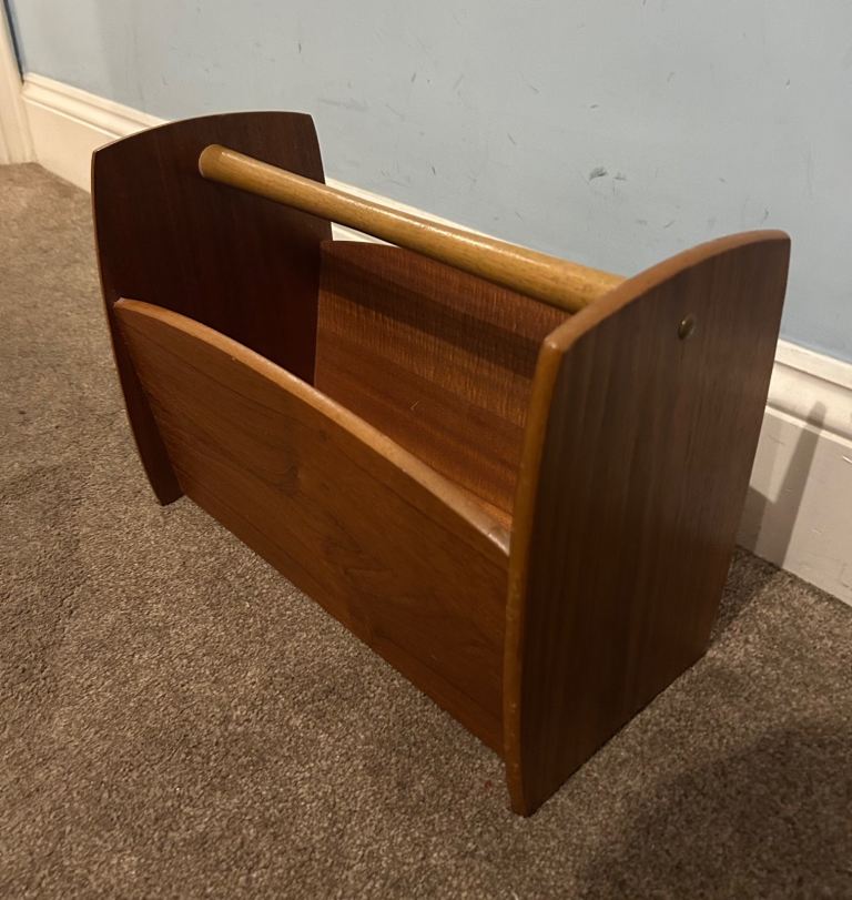 Vintage Wooden Magazine Rack H11in/28cm W15.5in/39cm D8in/20cm Good condition  D342
