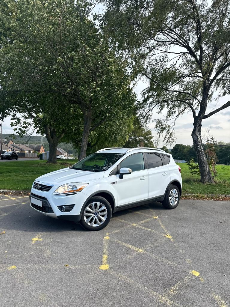 Ford, KUGA, Estate, 2010, Semi-Auto, 1997 (cc), 5 doors