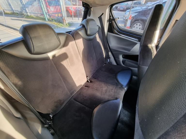 2009 Toyota AYGO 1.0 VVT-i Black 5dr [AC] MMT HATCHBACK Petrol Automatic