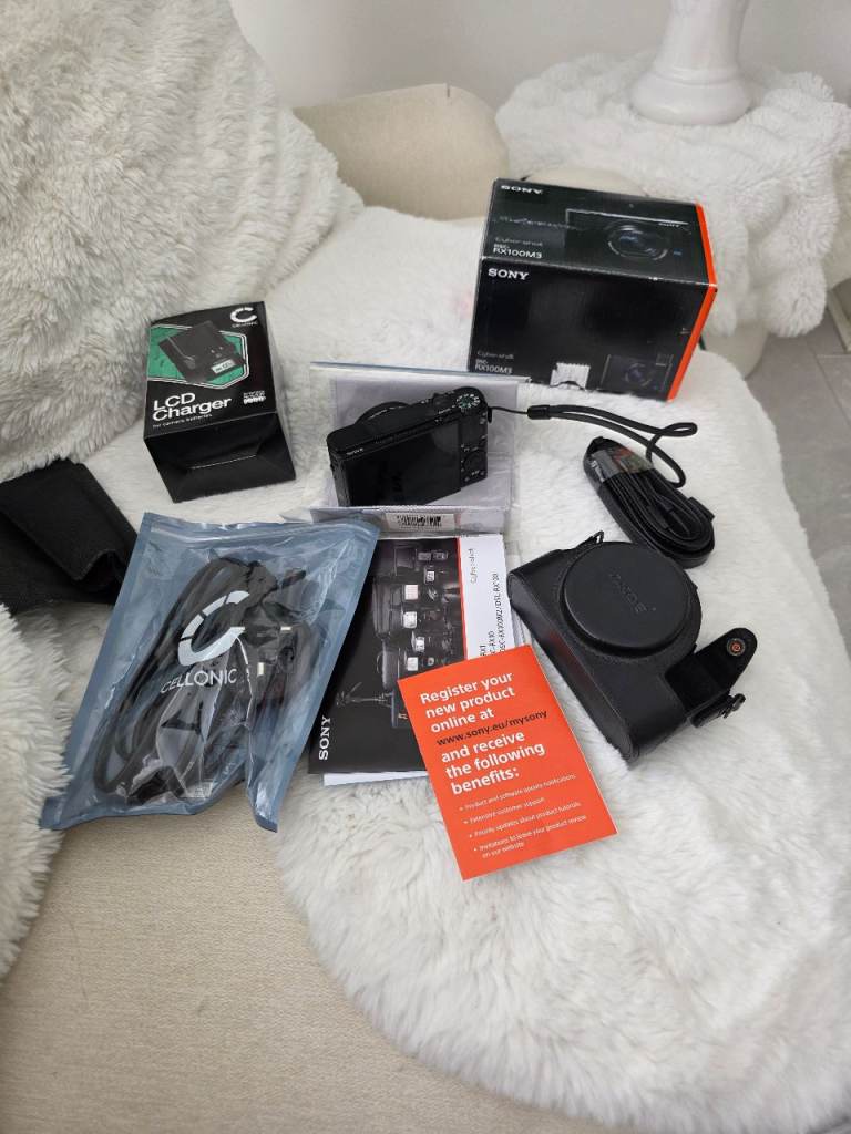Sony Cyber-shot DSC-RX100 III Digital Camera