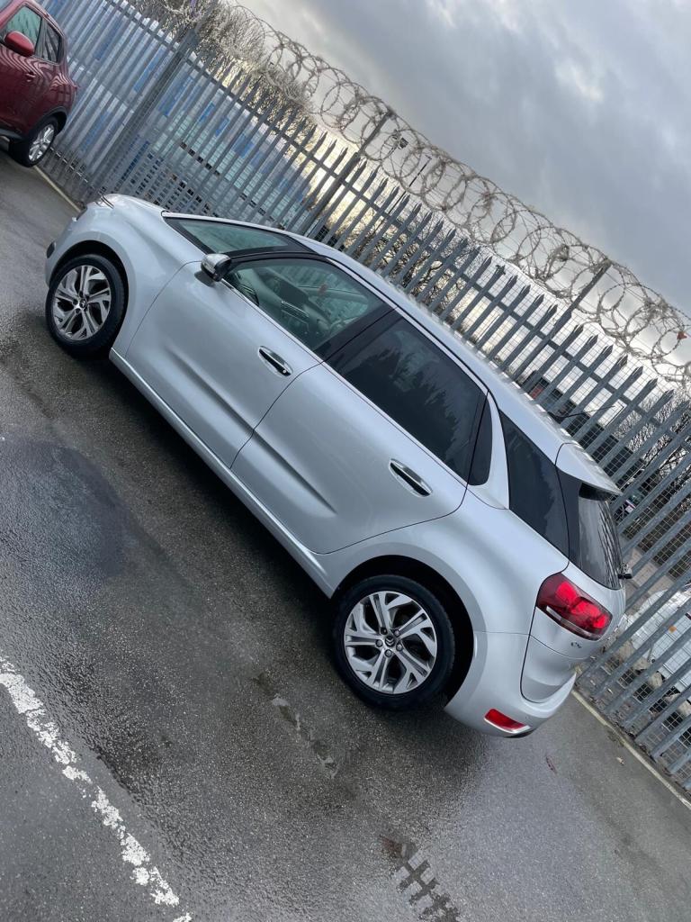 Low Milage road tax 20£