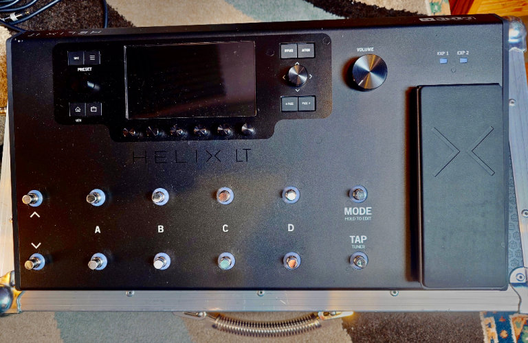 HELIX LT Multi FX unit - with flight case excellent condition