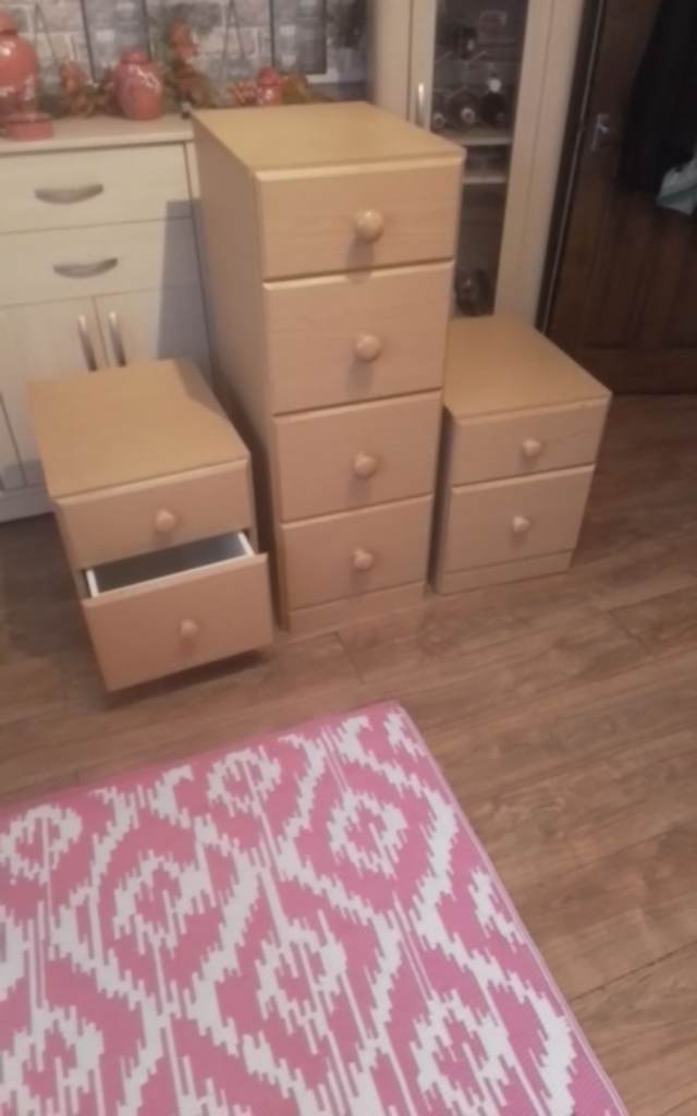 QUALITY BEDROOM DRAWERS SET 