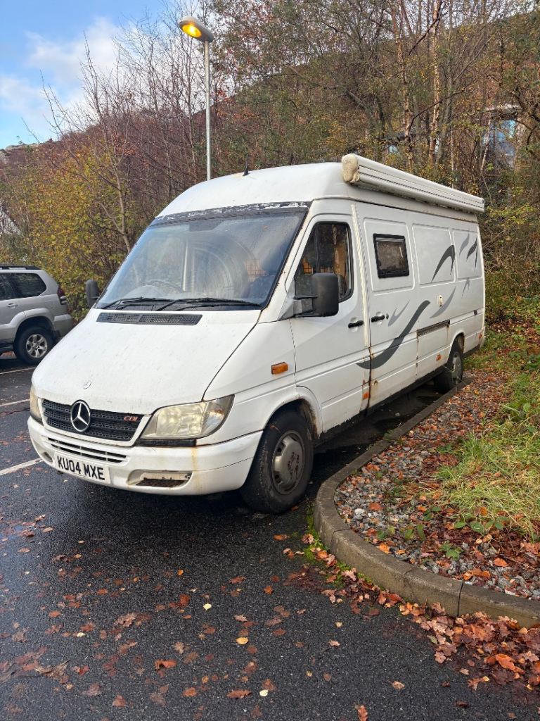 Mercedes-Benz sprinter race van / camper van motorhome