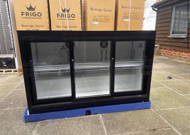 Commercial undercounter fridge Frigo make cafe shop restaurant drinks fridge 