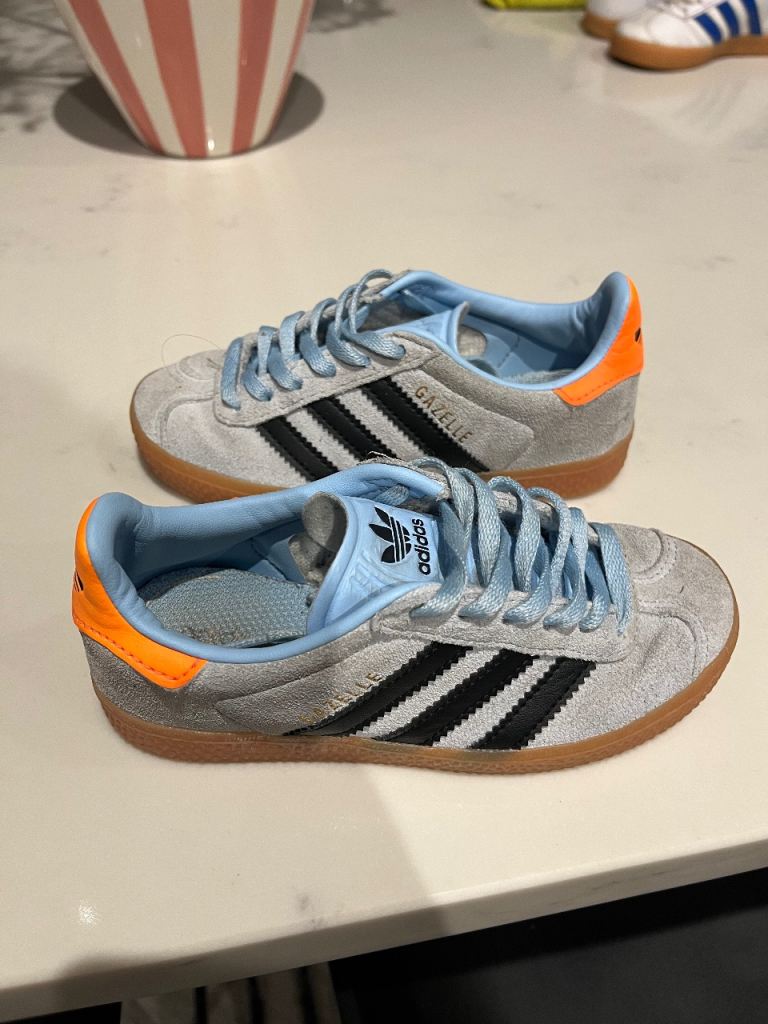 Kids Adidas Gazelle size 10k 