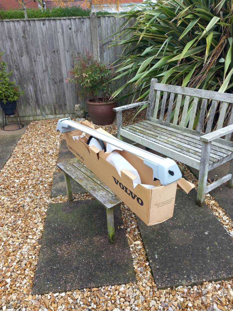 Volvo XC90/V90 Roof Bars ( Load Retainers )