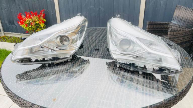 Toyota Yaris / Vitz (2014-2017) Pair Front Headlights Left & Right