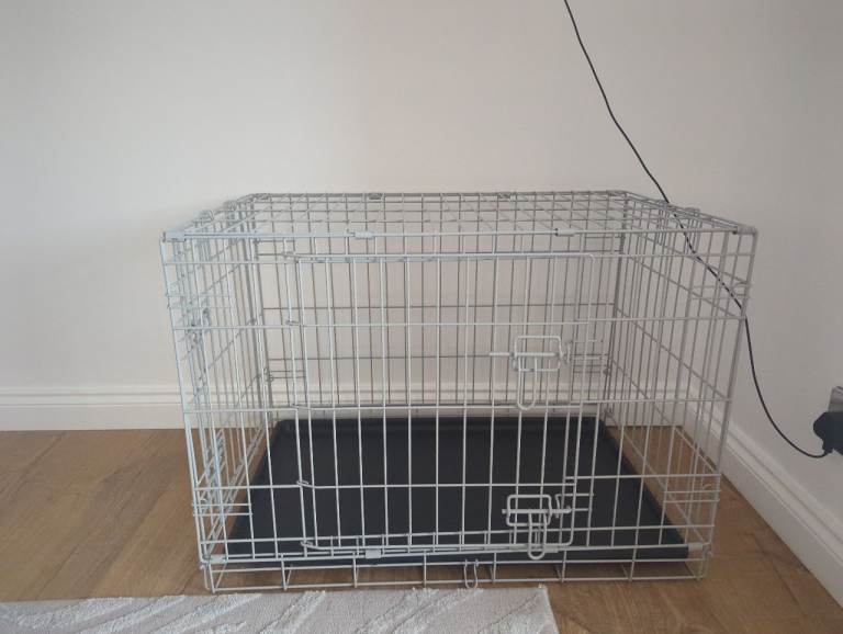 Medium sized dog cage 
