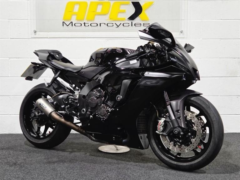 Yamaha R1 FULL SPARK EXHAUST! CARBON EXTRAS! LOVELY CONDITION! LOW