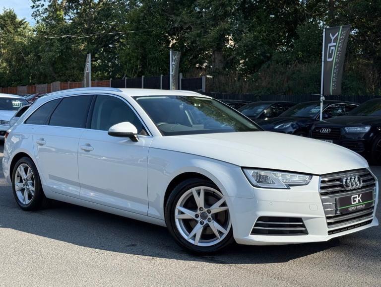 2017 Audi A4 AVANT TDI ULTRA SPORT - APPLE CAR PLAY - CC - ROCK GREY LEATHER - Estate Diesel Auto...