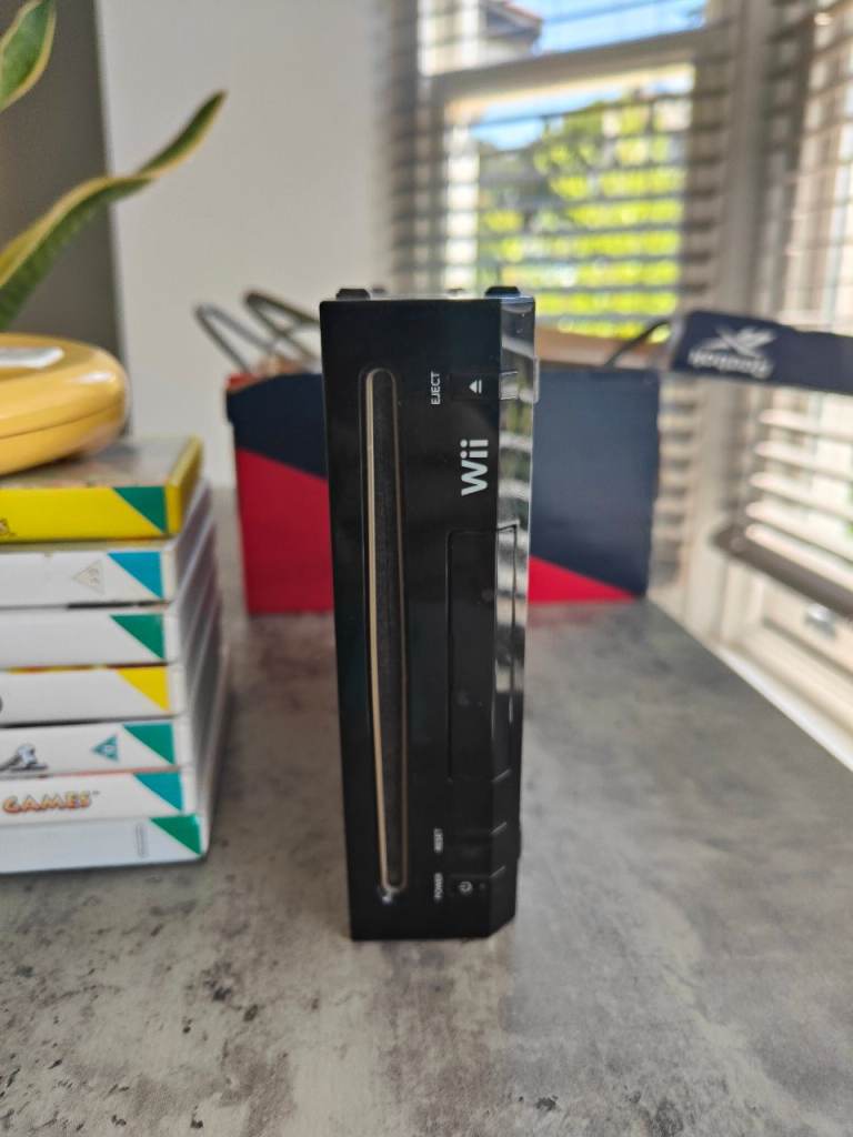 Nintendo Wii, games and accessories 