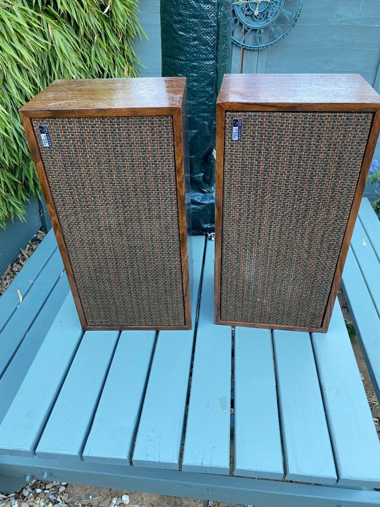 The Fisher XP-55B vintage bookshelf speakers