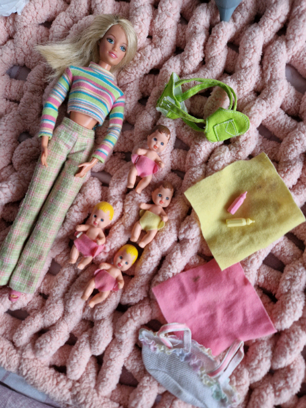 Vintage Barbie Doll teen skipper babysitter doll and accessories 