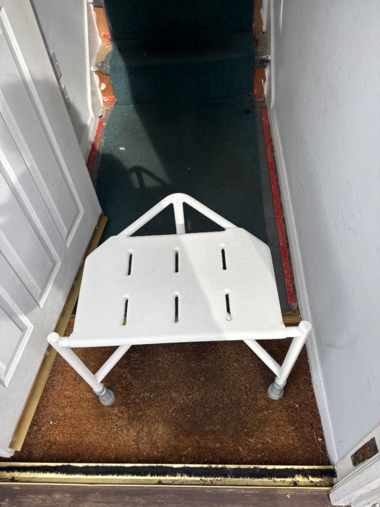 Shower chair 