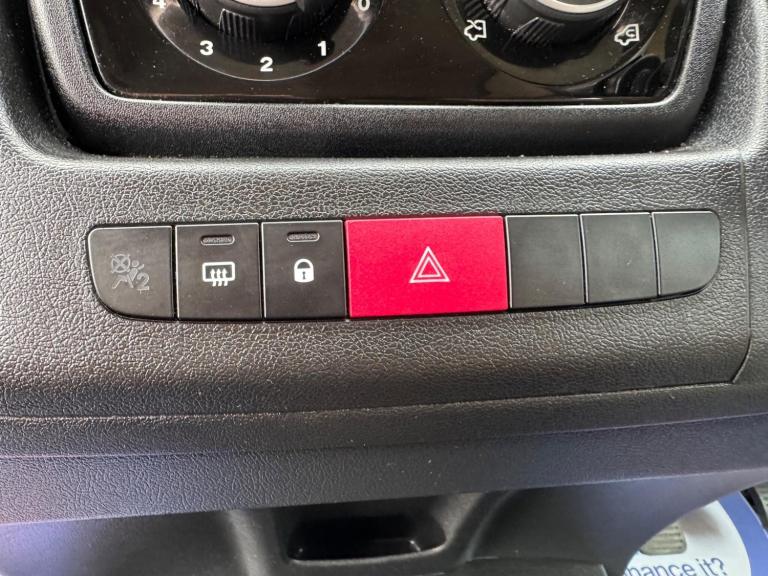 SWIFT ESCAPE 695 - 2017