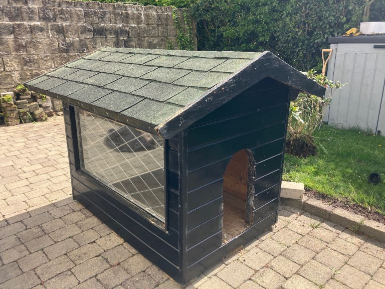 Outdoor pet house (dog/cat kennel)