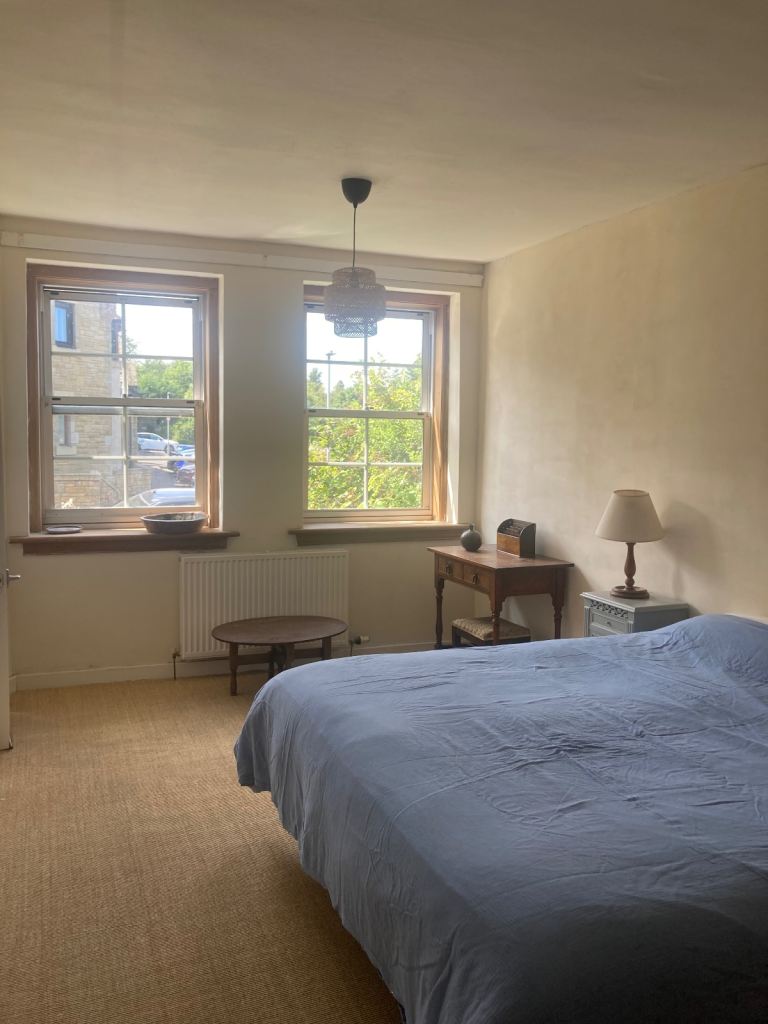 Lovely, spacious, two bedroom cottage in Ratho