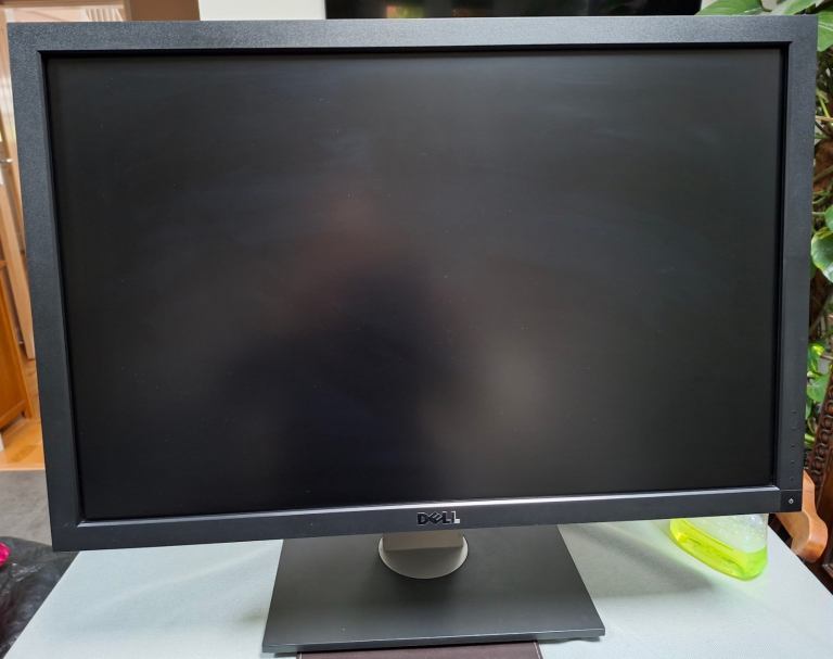Dell Ultrasharp Widescreen Flat Panel Monitor U3 011T - sensible offers considered
