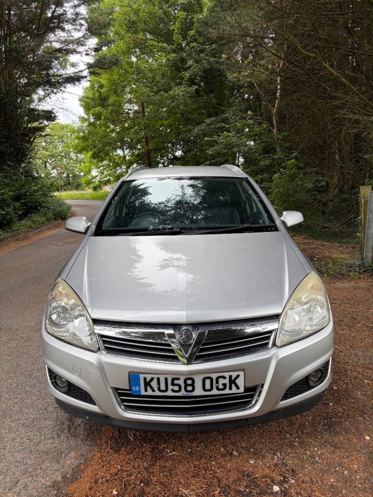 Vauxhall Astra 1.8 Estate Automatic - 12 Months MOT- Full Vauxhall Service History 