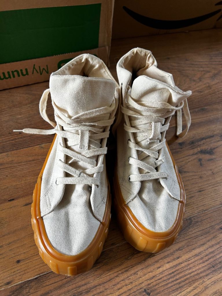 Zara Beige Canvas High-Top Trainers EU 40 – As Good As New