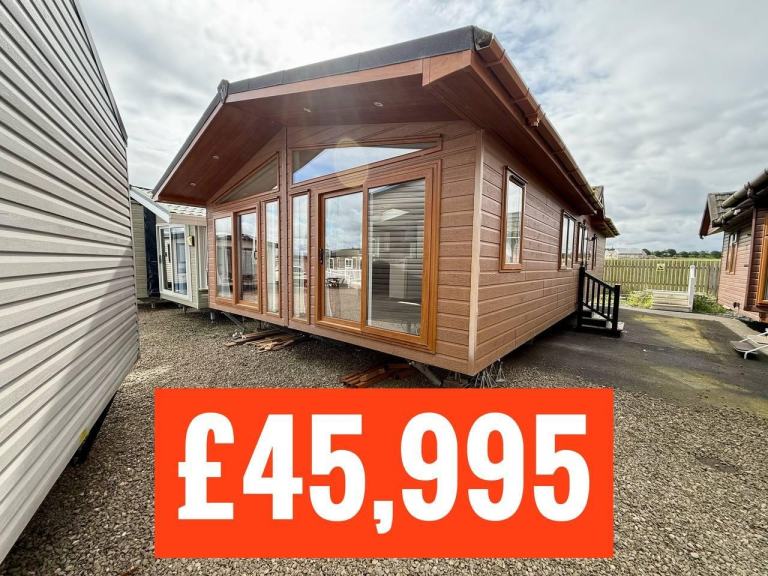 OFF SITE twin lodge Scotland 40x20 2 bed Victory Versailles brown residential