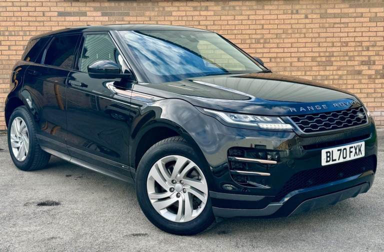 Stunning Santorini Black EVOQUE P300e PHEV - Fully Loaded & Excellent Condition