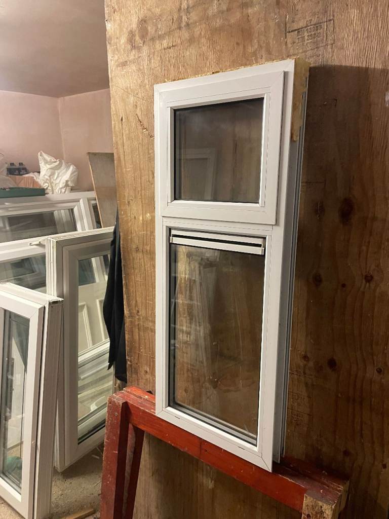 H 98 x W 40 cm - SMALL MODERN ALUMINIUM DOUBLE GLAZED WINDOW - CLEAR GLASS (REF: SJ474) 