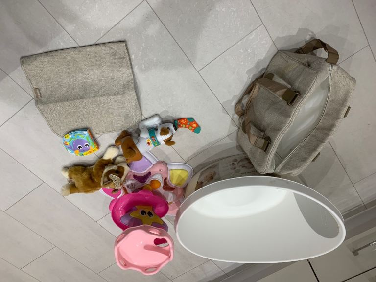 Baby change hold-all 