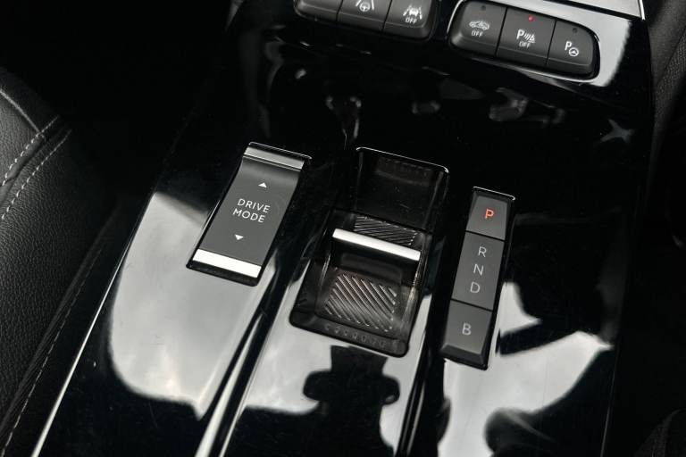  Vauxhall Mokka Electric 50kwh Ultimate Suv 5dr Electric Auto 136 Ps Electric