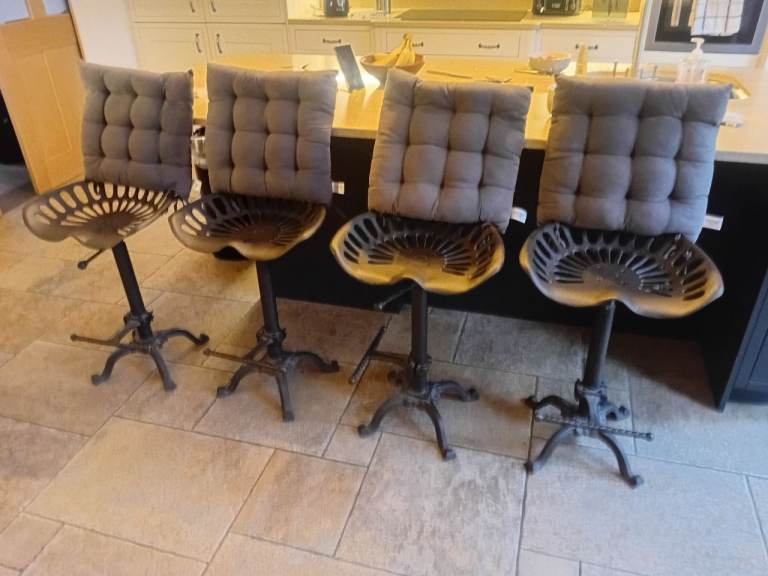BAR STOOLS