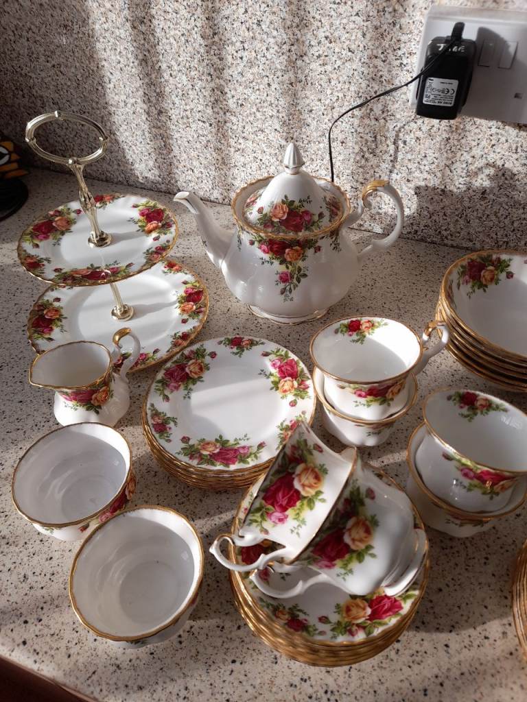 Dinner tea set