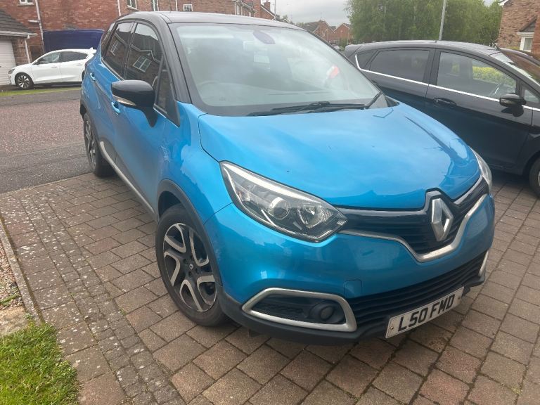 Renault, CAPTUR, Hatchback, 2015, Manual, 898 (cc), 5 doors