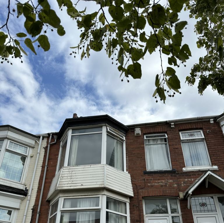 Newly refurbished 5/6 bed,close to town and University of Teesside