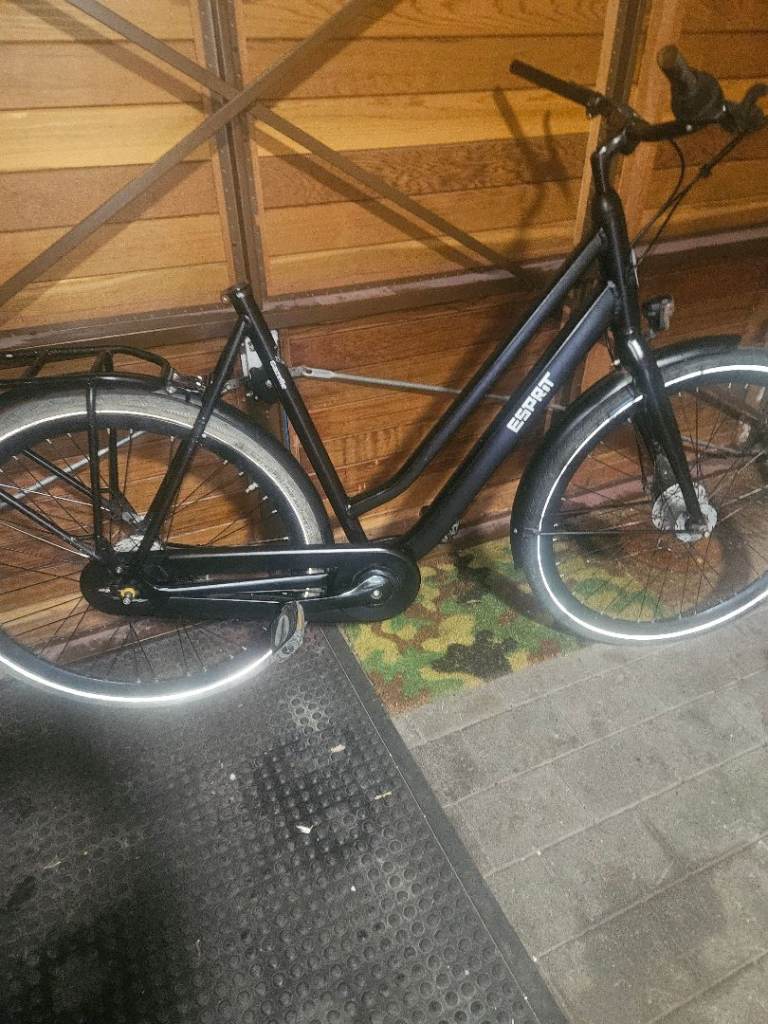 2 x ladies bikes £60 