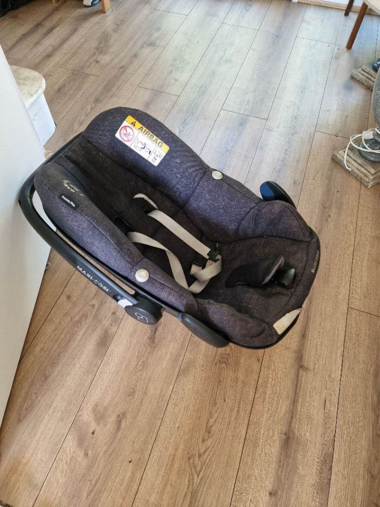 Maxi-Cosi Baby Car Seat – Good Condition