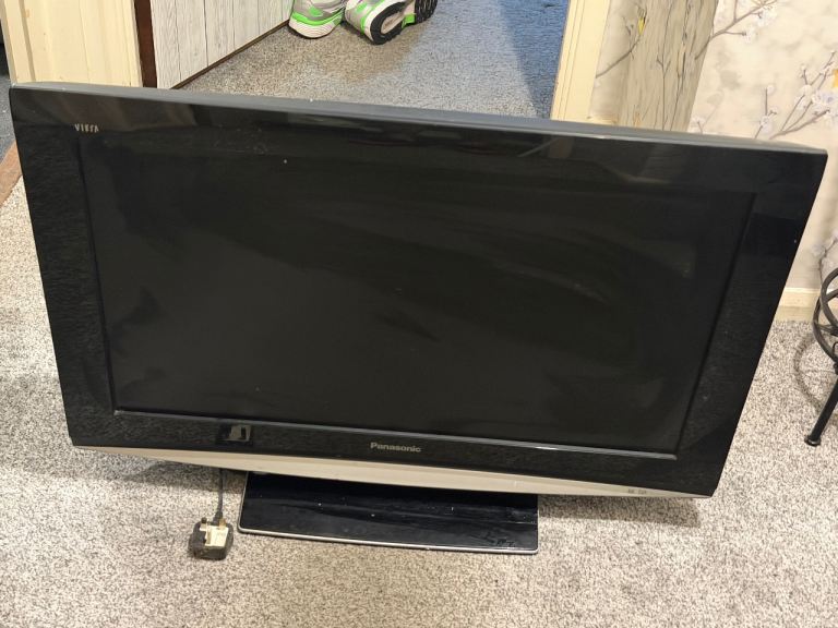 Free tv due to urgent housing remove 