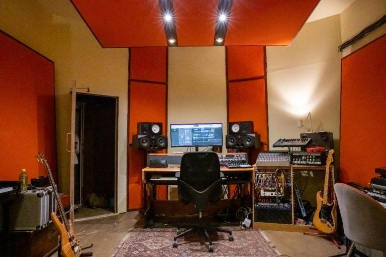 Private Music Studio (3 Days/Week) – 24hr Access + Vocal Booth – London