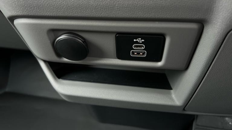 2025 Ford Transit Custom 320 L1 Petrol Fwd 2.5 PHEV 232ps H1 Van Limited Auto Van Hybrid Automatic